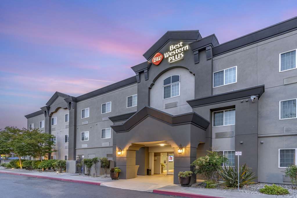 Best Western Plus Vineyard Inn - photo 1