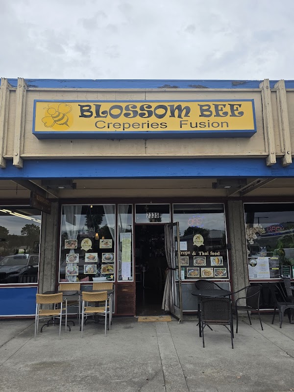 Blossom Bee - photo 1