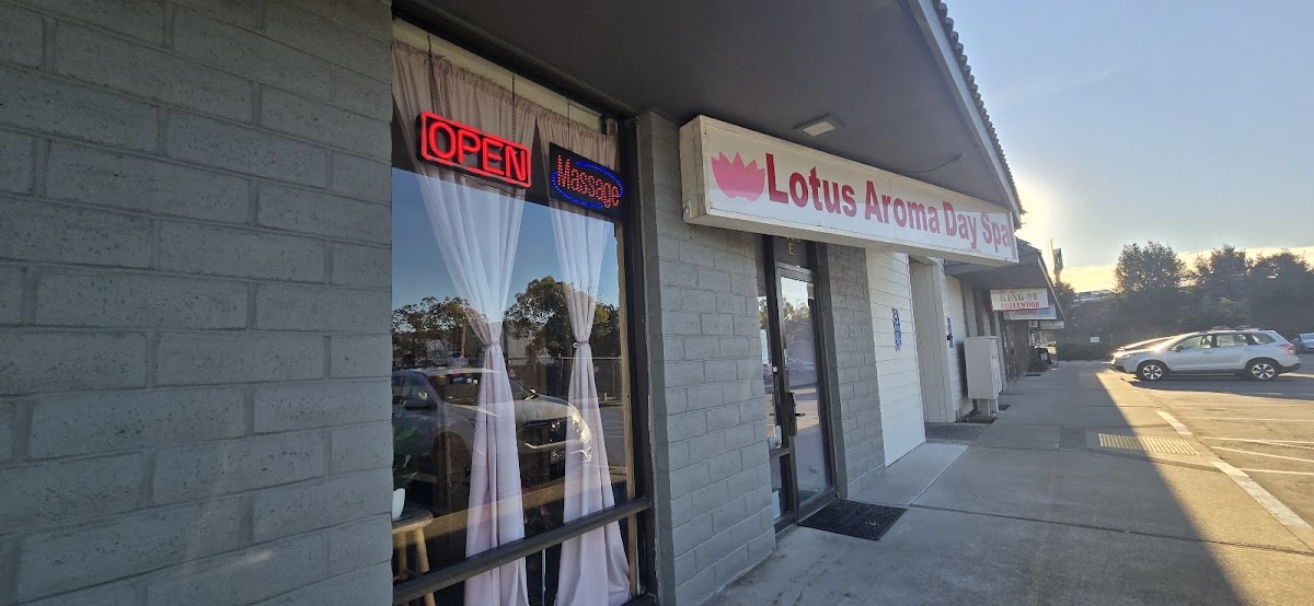 Lotus Aroma Day Spa - photo 2